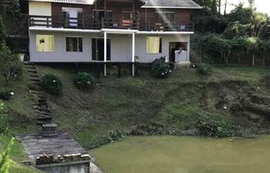 Imagem: A chácara possui 380m² de Área e está localizado em Centro