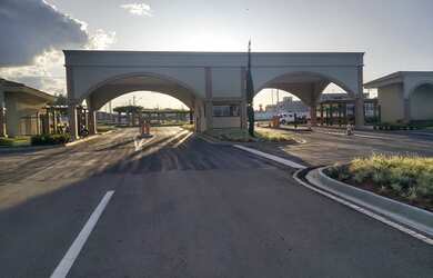 Imagem 2: Lote/Terreno para venda com 341 metros quadrados em Residencial Villagio...