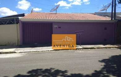 Imagem: A casa possui 4 Dormitórios, 3 Banheiros, 3 Vagas na garagem