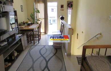 Imagem: A casa possui 3 Dormitórios, 2 Banheiros, 175m² de Área e