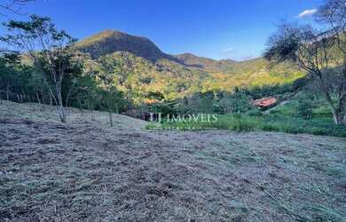 Imagem: O terreno possui 4029m² de Área e está localizado em Pedro