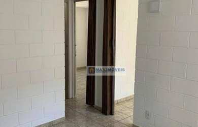 Imagem: O apartamento possui 2 Dormitórios, 1 Banheiro, 1 Vaga na garagem