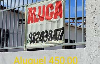 Imagem: A casa possui 1 Dormitório, 1 Banheiro, 1 Vaga na garagem