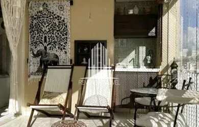 Imagem: O apartamento possui 1 Dormitório, 2 Banheiros, 2 Vagas na