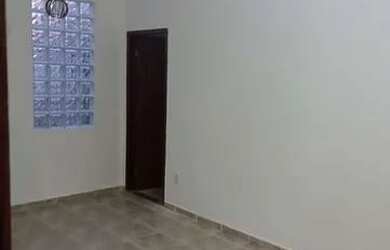 Imagem: A casa possui 2 Dormitórios, 1 Banheiro, 3 Vagas na garagem