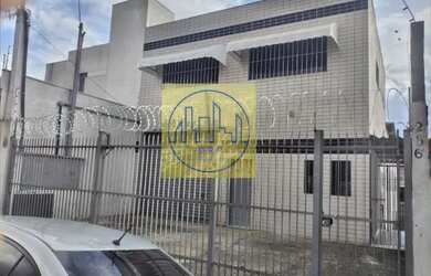 Imagem: O depósito possui 5 Vagas na garagem, 544m² de Área e está