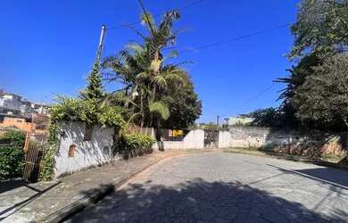 Imagem: O terreno possui 275m² de Área e está localizado em Vila