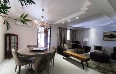 Imagem: A casa em condomínio possui 4 Dormitórios, 4 Banheiros, 3