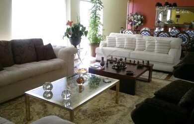 Imagem: O apartamento possui 4 Dormitórios, 4 Banheiros, 1 Vaga na