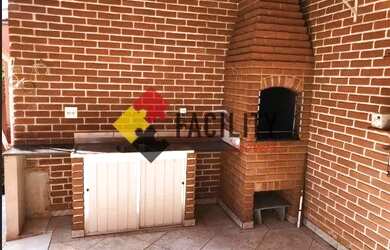 Imagem: A casa possui 4 Dormitórios, 4 Banheiros, 4 Vagas na garagem