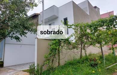 Imagem: A casa em condomínio possui 4 Dormitórios, 3 Banheiros, 3