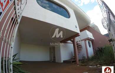 Imagem: O depósito possui 2 Vagas na garagem, 200m² de Área e está