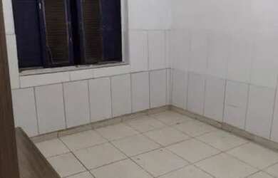 Imagem: A casa possui 1 Dormitório, 1 Banheiro e está localizado