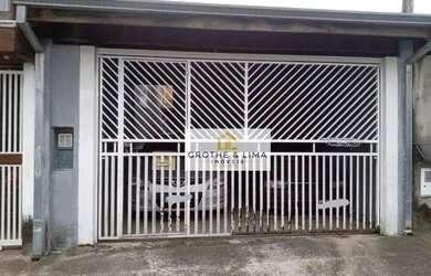 Imagem: A casa possui 2 Dormitórios, 1 Banheiro, 2 Vagas na garagem