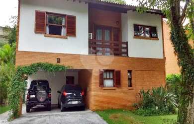 Imagem: A casa em condomínio possui 4 Dormitórios, 3 Banheiros, 5