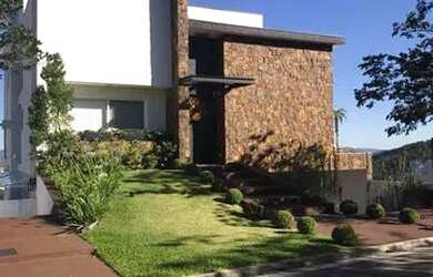 Imagem 1: Oportunidade. 804m² de Área, 2 Vagas na garageme4 Dormitórios