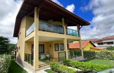 Imagem: A casa em condomínio possui 4 Dormitórios, 4 Banheiros, 4