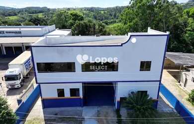 Imagem: O depósito possui 5 Vagas na garagem, 360m² de Área e está