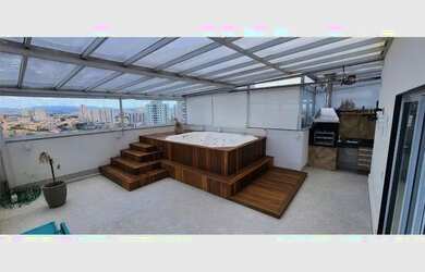 Imagem: O apartamento na cobertura possui 3 Dormitórios, 2 Banheiros