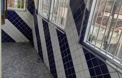 Imagem: A casa possui 1 Dormitório, 1 Banheiro, 1 Vaga na garagem