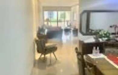 Imagem: O apartamento possui 4 Dormitórios, 1 Banheiro, 3 Vagas na