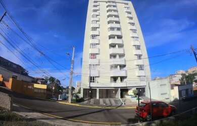 Imagem: O apartamento possui 3 Dormitórios, 1 Banheiro, 1 Vaga na garagem