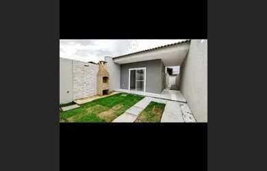 Imagem: A casa possui 2 Dormitórios, 1 Banheiro, 1 Vaga na garagem