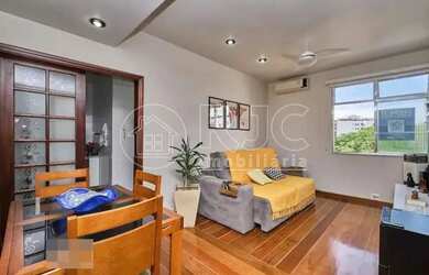 Imagem: O apartamento possui 2 Dormitórios, 2 Banheiros, 1 Vaga na