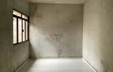 Imagem: O terreno possui 406m² de Área, Imóvel novo e está localizado