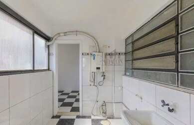 Imagem 13: OPORTUNIDADE ÚNICA Apartamento Reformado de $127 text m 2$ 3 Quartos...