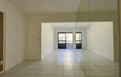 Imagem 2: Imóvel para venda com 105 metros quadrados com 3 quartos em Ponta Verde...