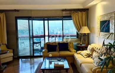 Imagem: O apartamento possui 5 Dormitórios, 5 Banheiros, 2 Vagas na