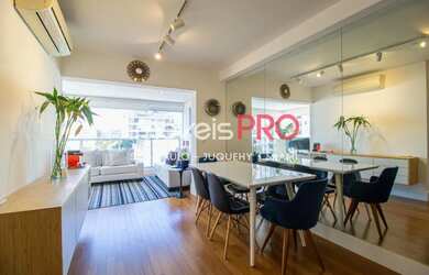 Imagem: O apartamento possui 2 Dormitórios, 2 Banheiros, 1 Vaga na