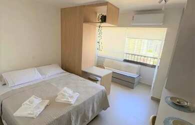 Imagem 3: Studio de 1 quarto, mobiliado, com varanda, linda vista e ótima estrutura no prédio. Perto