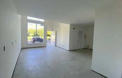 Imagem 4: Casa em Hípica. Área de serviço, Lareira, 2 Vagas na garageme3 Dormitórios