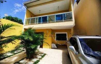 Imagem: A casa possui 4 Dormitórios, 5 Banheiros, 2 Vagas na garagem