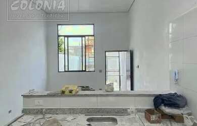 Imagem: A casa possui 3 Dormitórios, 3 Banheiros, 2 Vagas na garagem