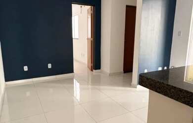 Imagem: O apartamento possui 2 Dormitórios e está localizado em Cohatrac