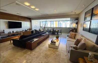 Imagem: O apartamento possui 3 Dormitórios, 5 Banheiros, 3 Vagas na