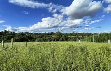 Imagem: O terreno possui 2459m² de Área e está localizado em Araçoiaba