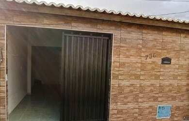 Imagem: A casa possui 2 Dormitórios, 2 Banheiros, 1 Vaga na garagem