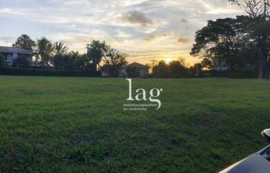 Imagem: O terreno possui 1.200m² de Área e está localizado em Vivendas