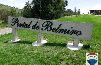 Imagem: O terreno possui 1246m² de Área e Piscina e está localizado