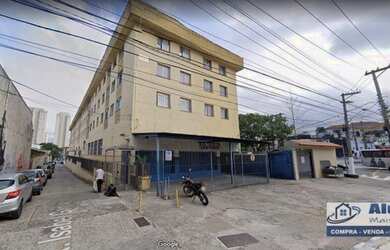 Imagem: O depósito possui 5 Vagas na garagem, 1.090m² de Área e