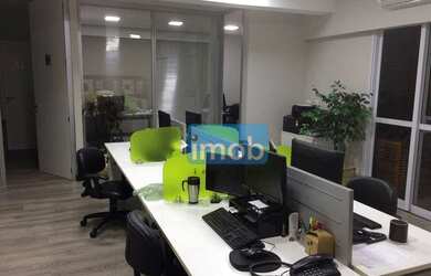 Imagem: O depósito possui 2 Vagas na garagem e 94m² de Área e está