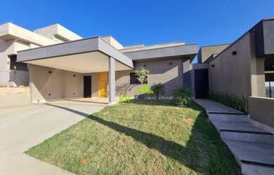 Imagem: A casa possui 3 Dormitórios, 3 Banheiros, 155m² de Área e