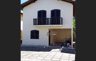 Imagem: A casa em condomínio possui 3 Dormitórios, 3 Banheiros, 2