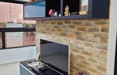 Imagem: O apartamento possui 3 Dormitórios, 2 Banheiros, 2 Vagas na