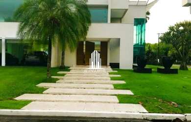 Imagem: A casa possui 5 Dormitórios, 5 Banheiros, 5 Vagas na garagem