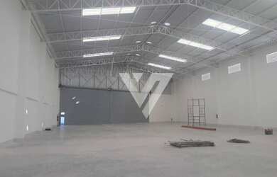 Imagem: O depósito possui 5 Vagas na garagem, 800m² de Área e está